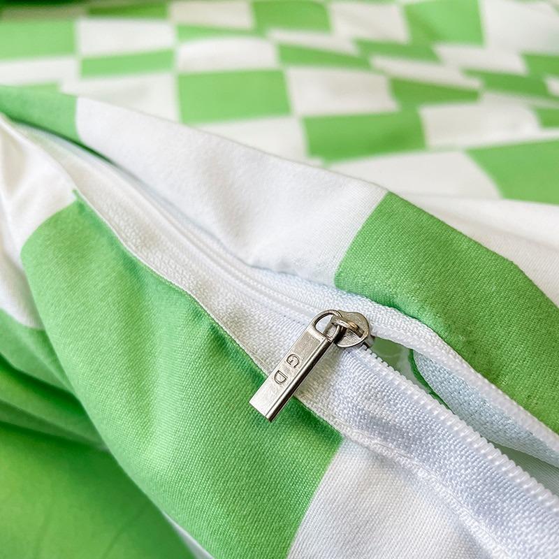 Checked Bedding Set | Duvet Covers with Stylish Design | Soft Polyester for Cozy Bedrooms