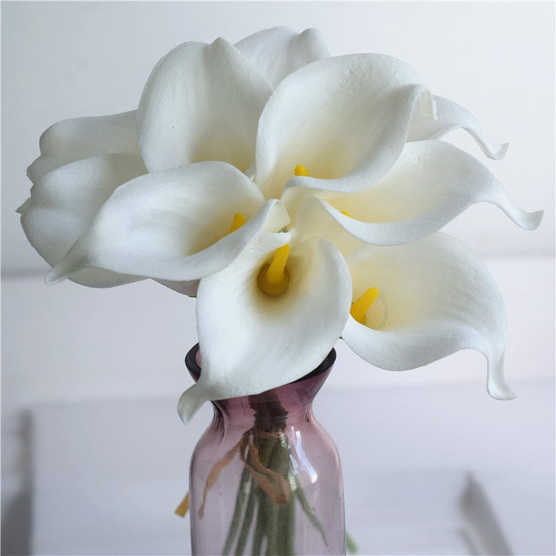 Elegant Calla Lily Flower Bouquet with Real Touch Design | Stunning Marine Blue Decor for Weddings and Events