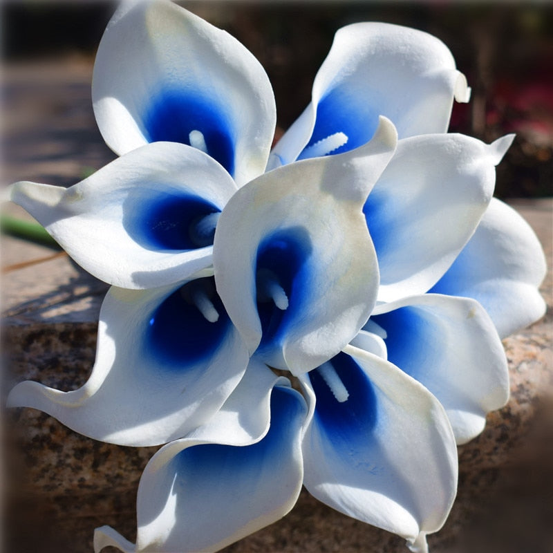 Elegant Calla Lily Flower Bouquet with Real Touch Design | Stunning Marine Blue Decor for Weddings and Events