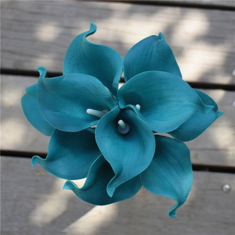 Elegant Calla Lily Flower Bouquet with Real Touch Design | Stunning Marine Blue Decor for Weddings and Events