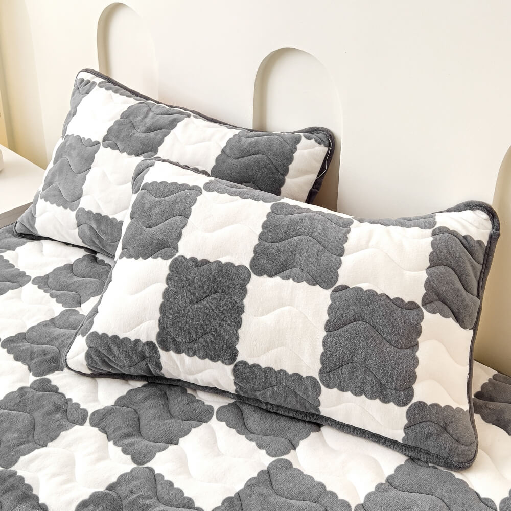 Luxurious Velvet Fitted Bed Sheet with Chic Checked Design for Ultimate Comfort