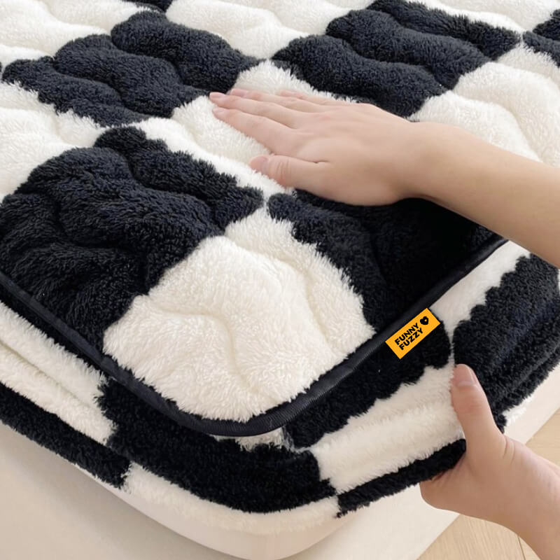 Luxurious Velvet Fitted Bed Sheet with Chic Checked Design for Ultimate Comfort