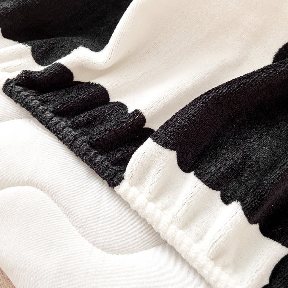 Luxurious Velvet Fitted Bed Sheet with Chic Checked Design for Ultimate Comfort