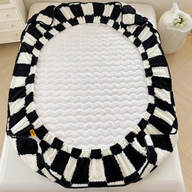 Luxurious Velvet Fitted Bed Sheet with Chic Checked Design for Ultimate Comfort