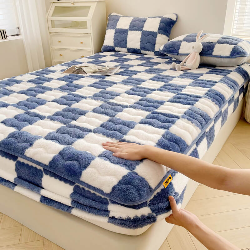 Luxurious Velvet Fitted Bed Sheet with Chic Checked Design for Ultimate Comfort