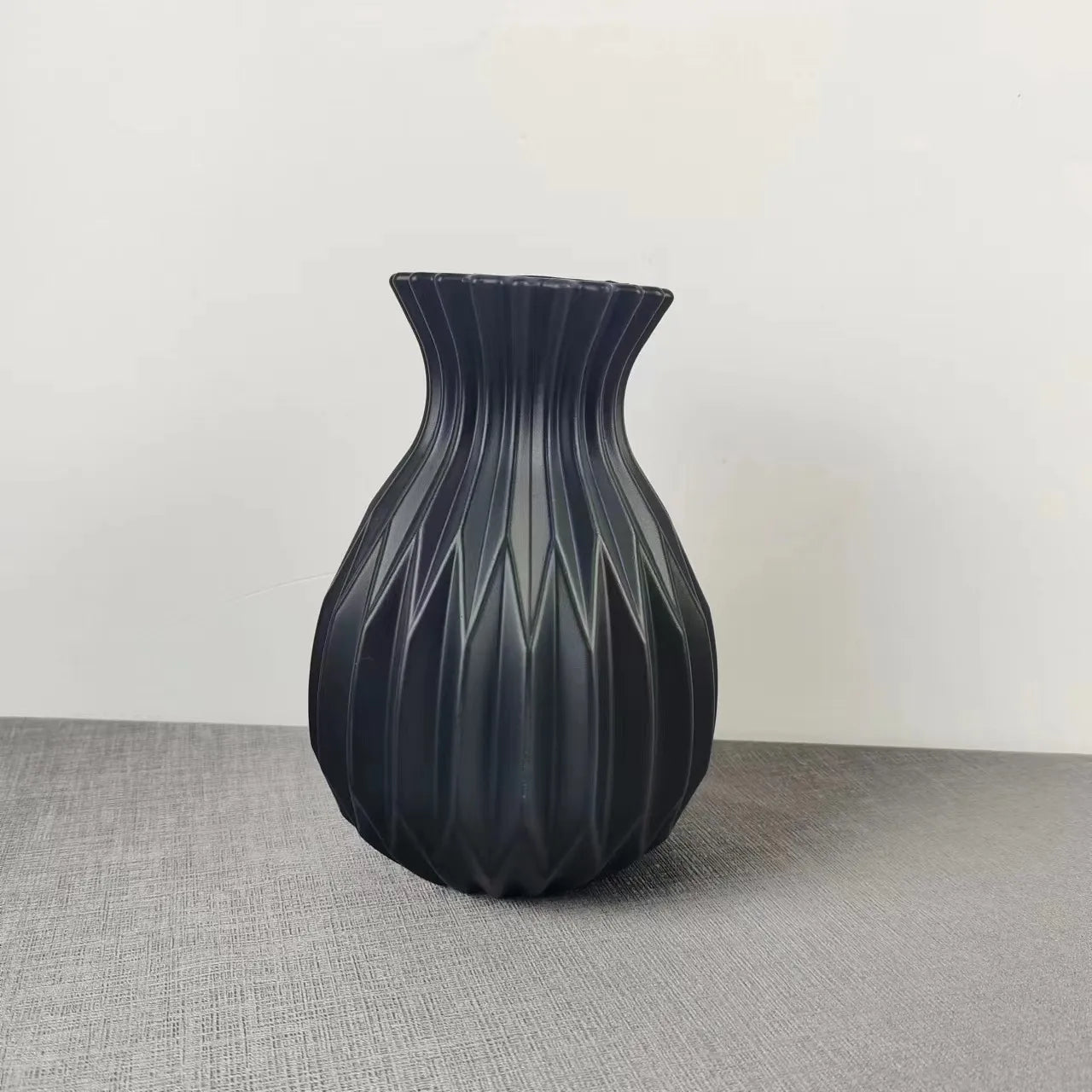 Modern Flower Vase | Decorative Plastic Design with Chic Aesthetics | Perfect for Home Decor or Wedding Arrangements