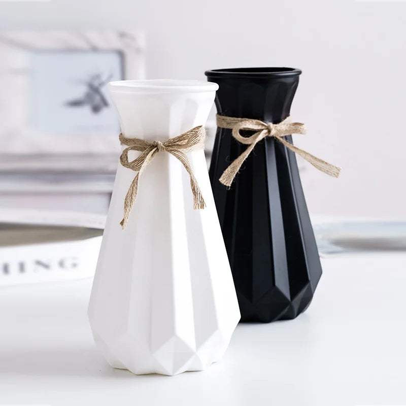 Modern Flower Vase | Decorative Plastic Design with Chic Aesthetics | Perfect for Home Decor or Wedding Arrangements