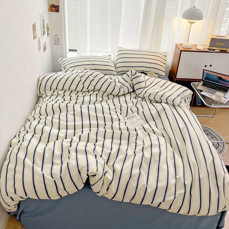 Nordic Stripes | Bedding Set with Soft Cotton Duvet Cover & Pillowcases | Cozy Scandinavian Style for Comfortable Sleep