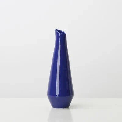 Vibrant Porcelain Flower Vase with Modern Design for Elegant Home Decor